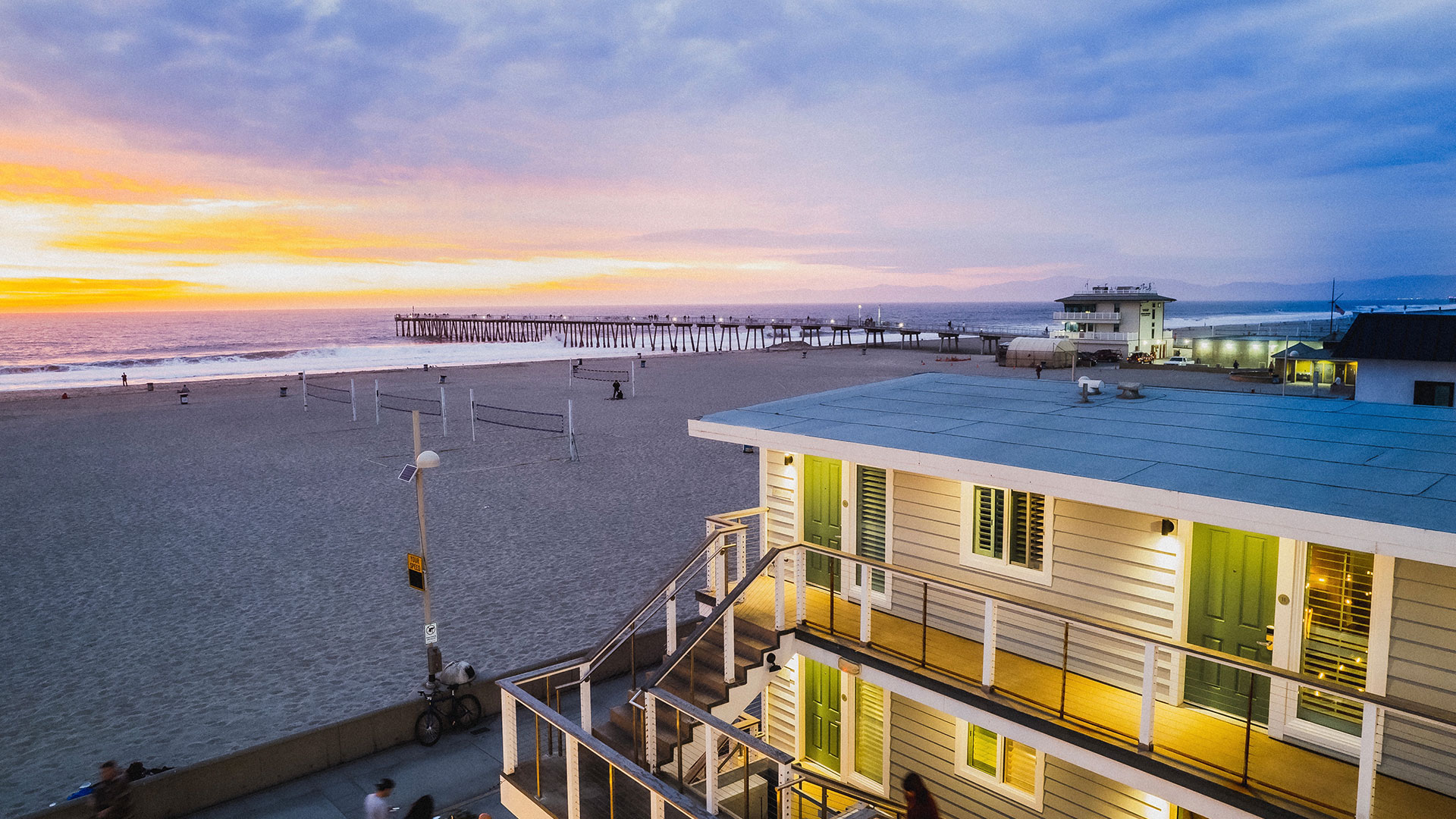 Fun Things to Do at Hermosa Beach Pier Plaza: Shop & Dine